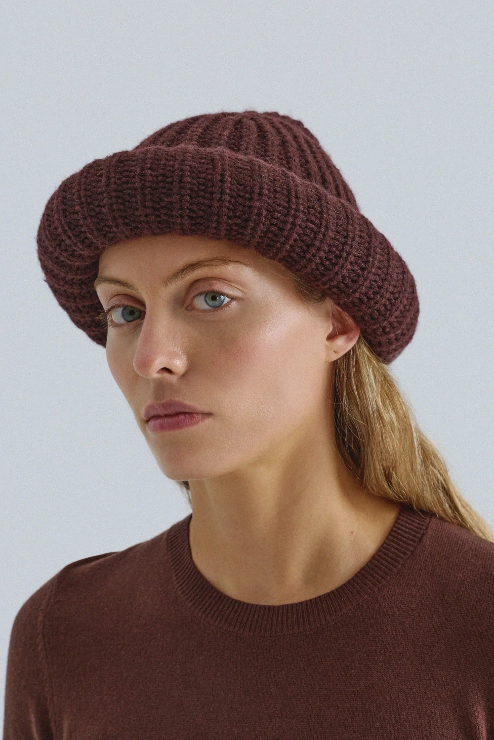 Шапка объемная