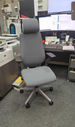 Steelcase Gesture Graphite с подголовником