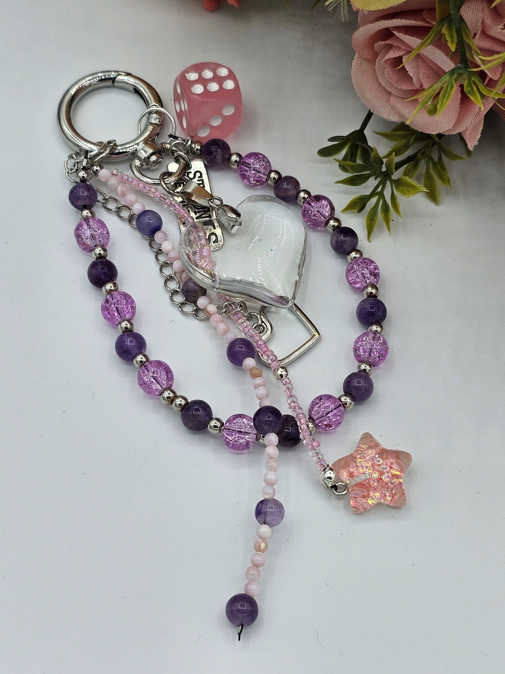 Обвес на сумку, брелок для ключей, подвеска авторская ручная работа с натуральными камнями "Фиолетовая нежность"
