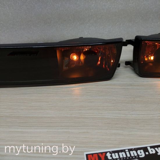 Поворотники с галогеном VW Golf 3 / Vento black