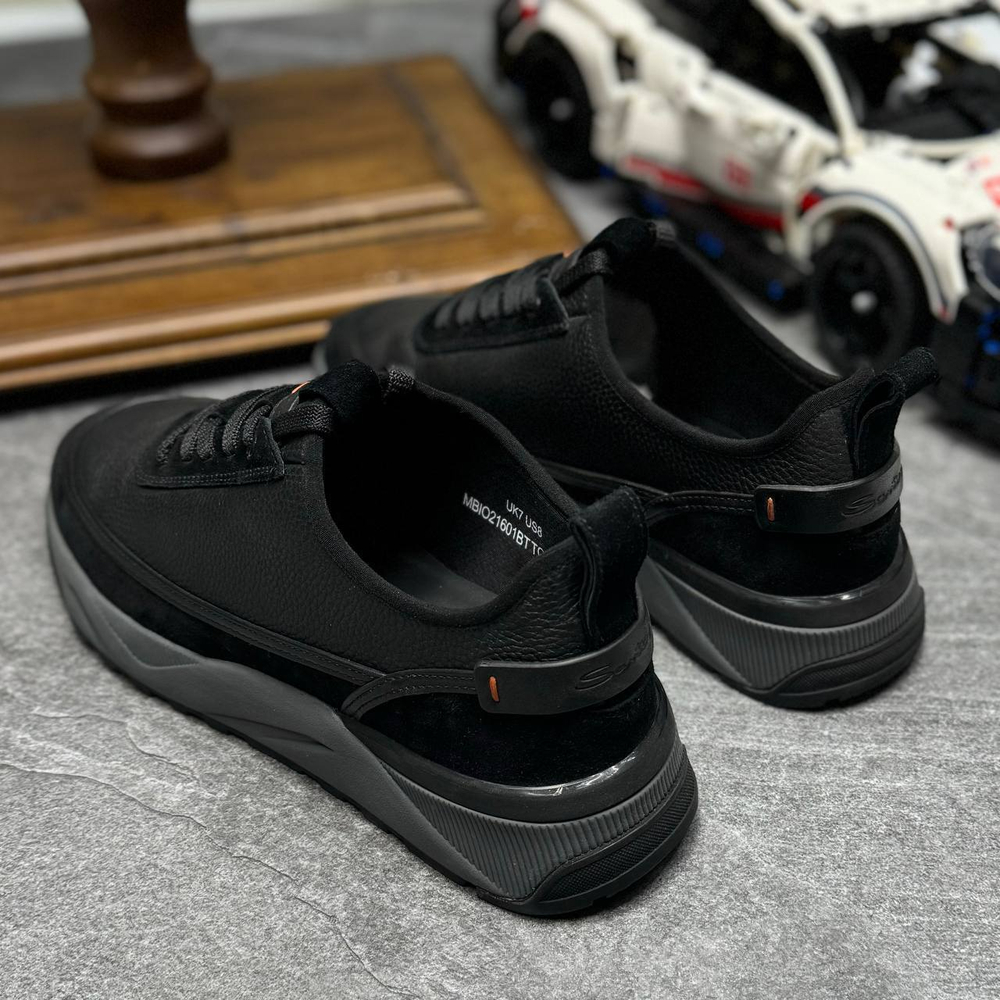 Кроссовки Santoni