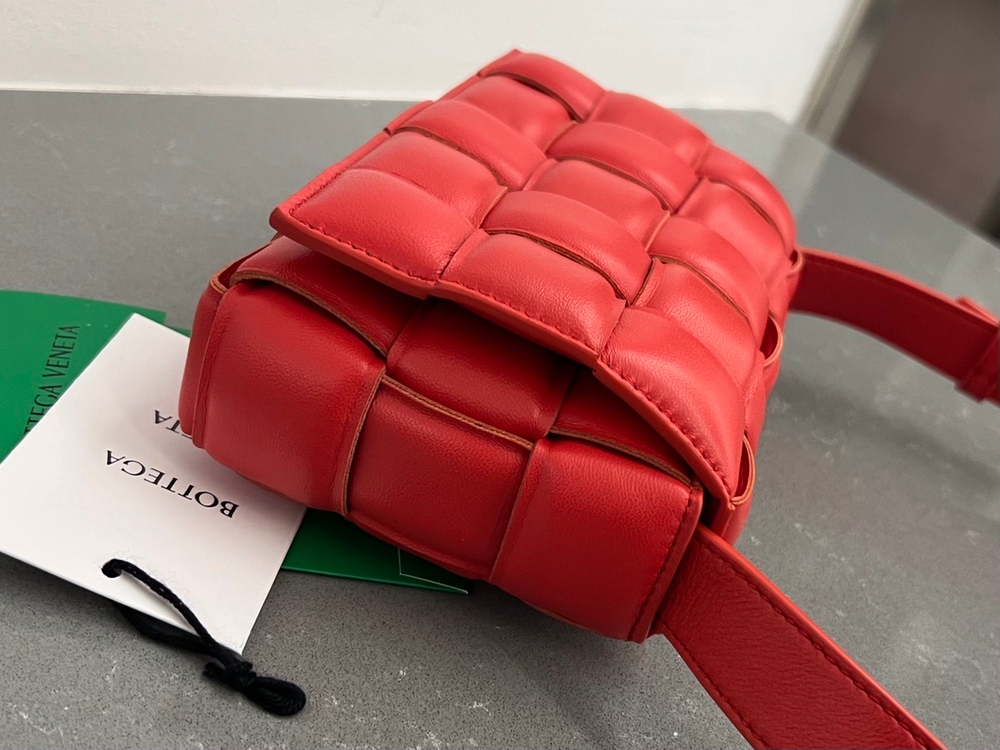 Bottega Veneta Small Padded Cassette 19 cm