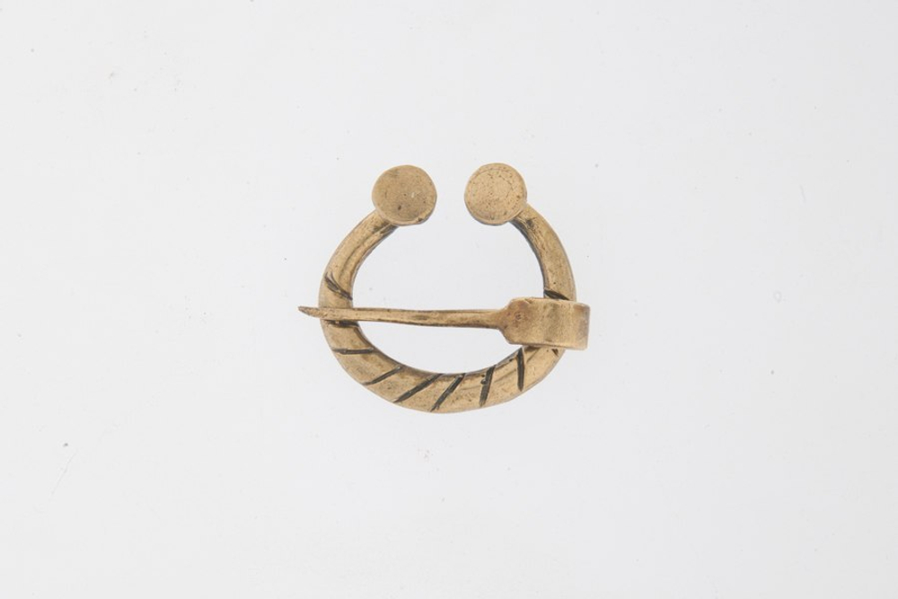 Фибула. Балты 9-10 в.