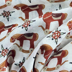 Шаль 120*120см, ЛОШАДКИ на белом