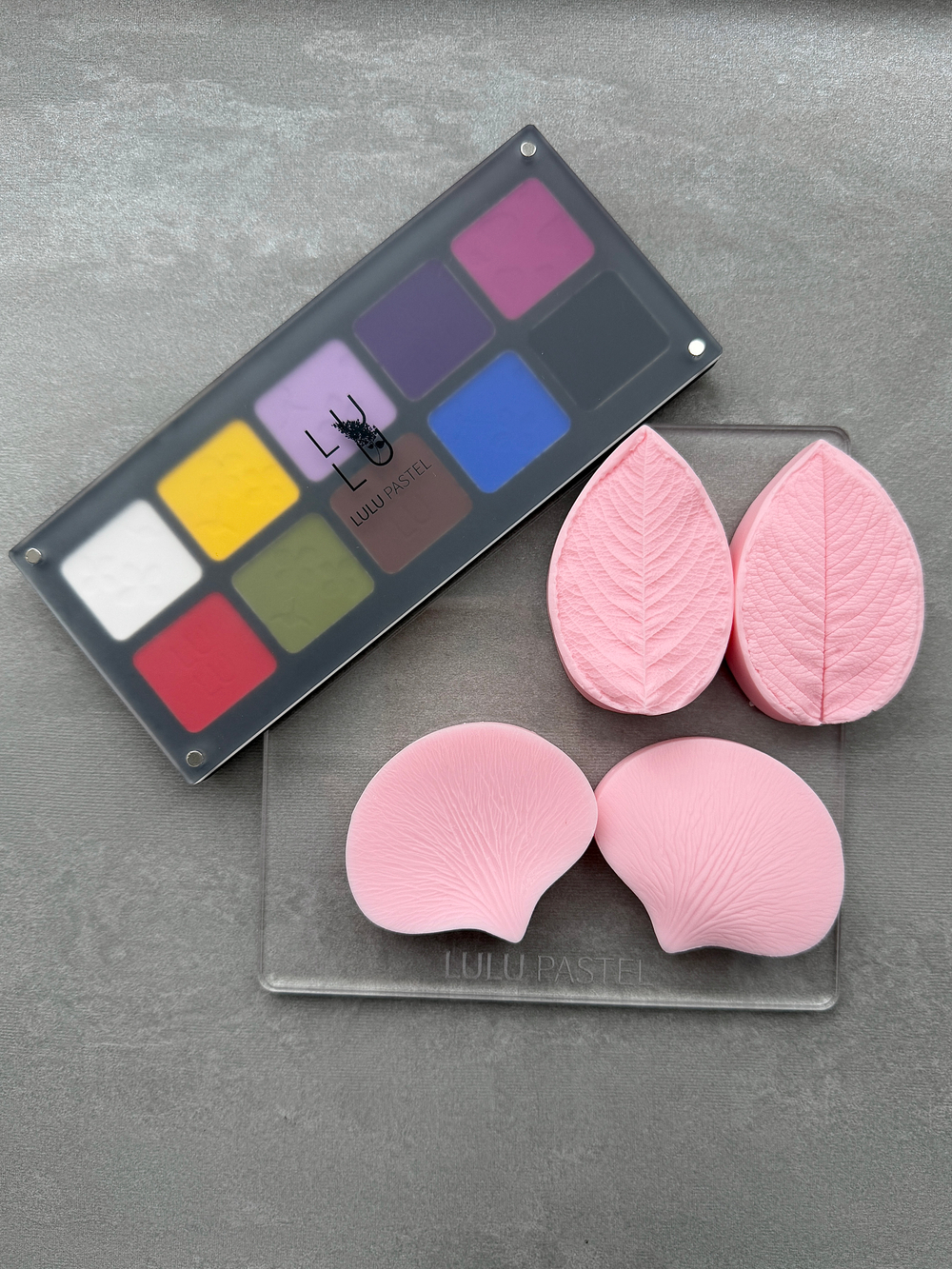 Набор от Юлии Коваль " Вайнеры, пастель на 10 цветов и палитра"