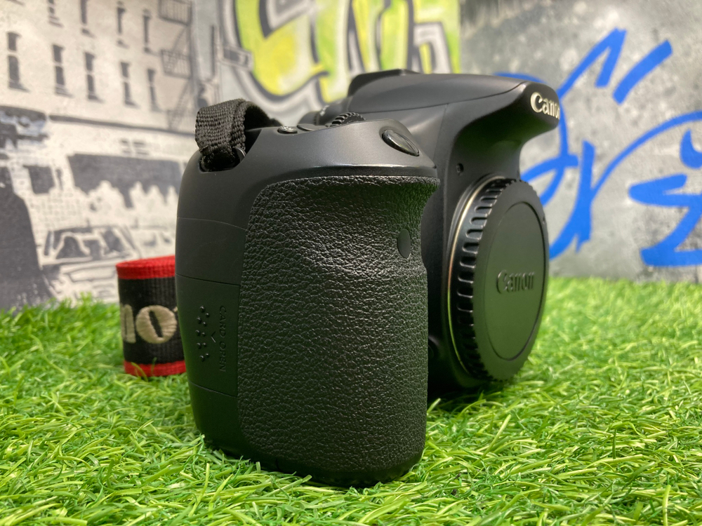 Canon EOS 60D 16.100 кадров