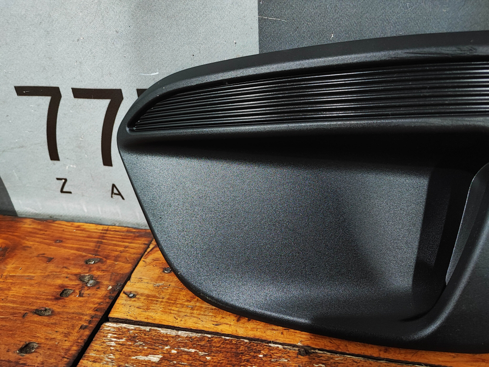 Накладка ПТФ левая Kia Rio 4 X-Line 17-20 Б/У Оригинал 86523H0500