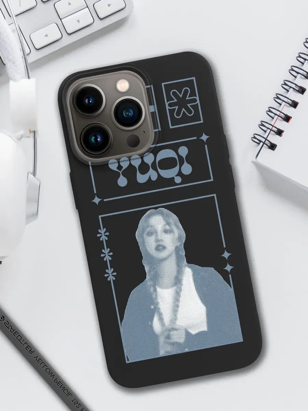 Чехол на iPhone 16 Pro