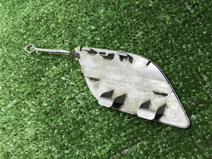 Заглушка буксир. крюка Mercedes GLK x204 (12-15)