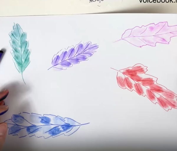 Рисуем перья пальчиками