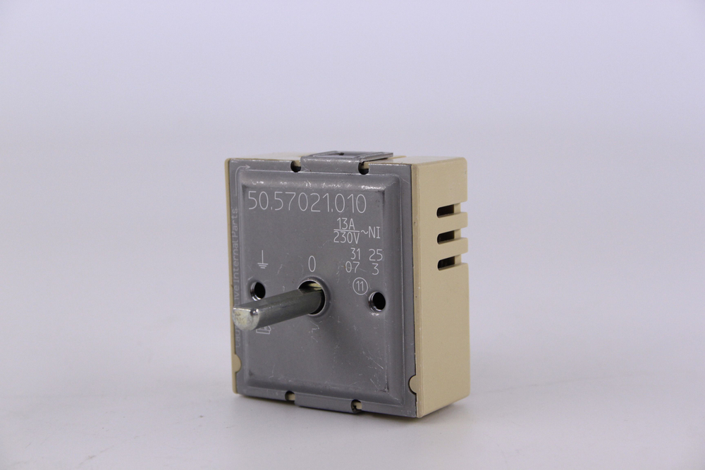 Переключатель мощности конфорок Bosch 50.57021.010