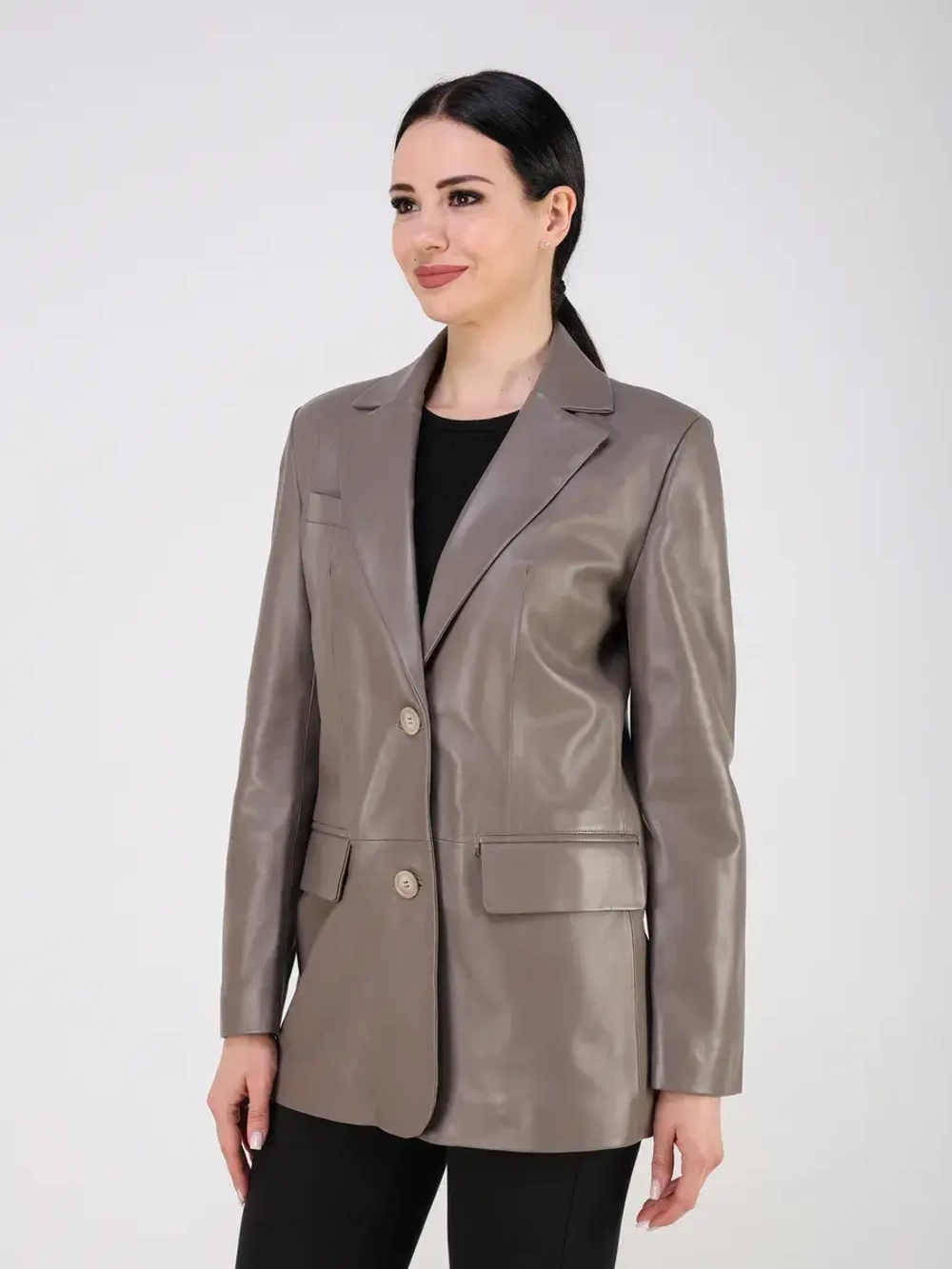 Кожаная куртка демисезонная блейзер