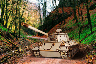 Сборная деревянная модель «Немецкий сверхтяжелый танк Лев (Löwe)» (EWA)