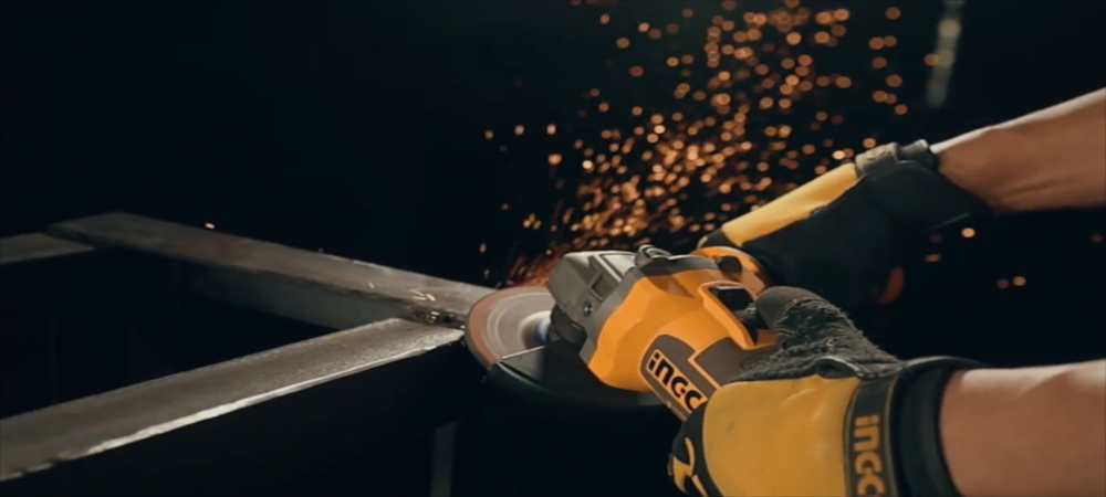 Аккумуляторная угловая шлифовальная машина (УШМ) INGCO CAGLI271532 INDUSTRIAL 20 В 115 мм 2x4 Ач