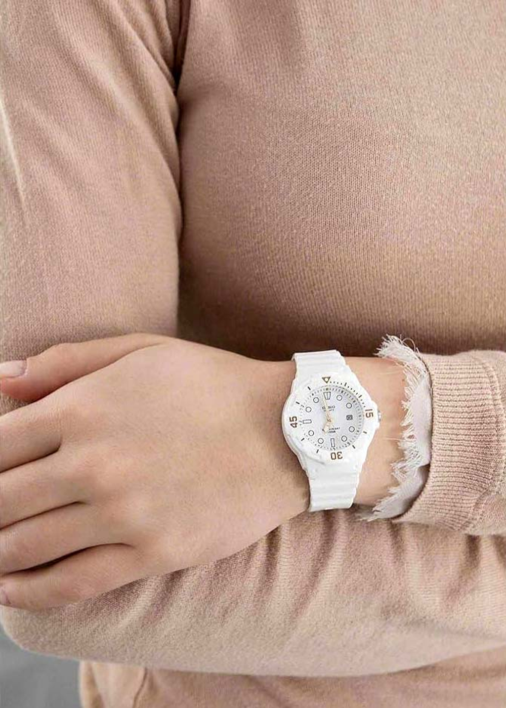 Женские наручные часы Casio Collection LRW-200H-7E2