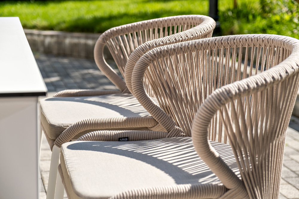 4SIS "Венето" обеденная группа на 6 персон со стульями "Милан", каркас белый, роуп бежевый