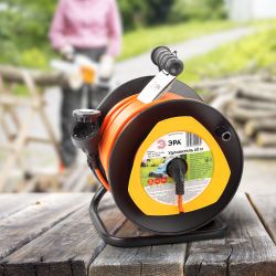 Удлинитель силовой ЭРА RPx-1e-3x1.5-40m для газонокосилки c заземлением 1 розетка 40м ПВС 3х1.5мм2