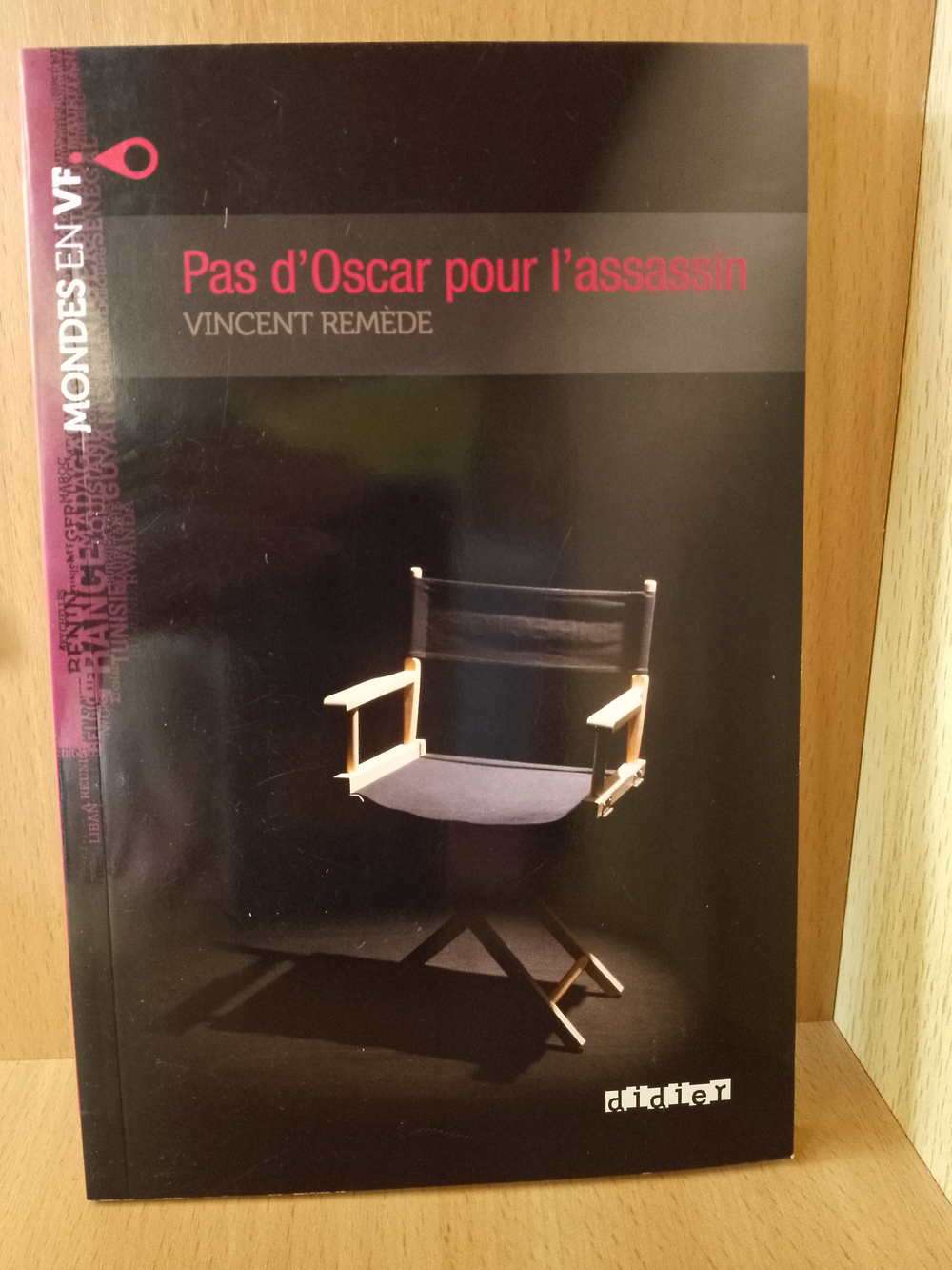 Mondes en VF - Pas d'Oscar pour l'assassin - Niv. A2 - Livre + audios