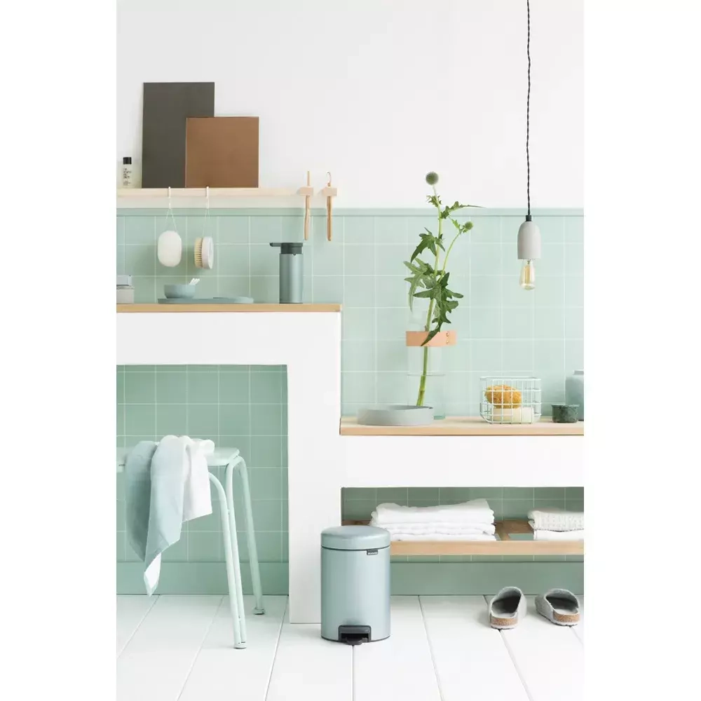 Brabantia - Контейнер для мусора NewIcon 3л, металлик мятный / артикул   113345  / GTIN 8710755113345