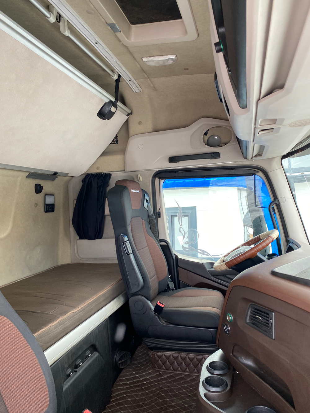 КамАЗ 54901 4x2 Седельный тягач 54901-94 (Дизельный, 11,9 л, 450 л.с., АТ)