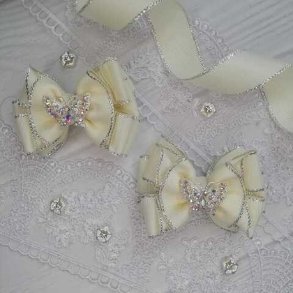 Заколки бантики кремовые