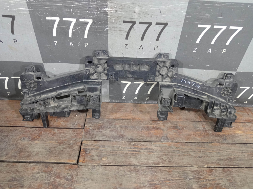 Кронштейн решетки радиатора Haval F7 2, F7x 2 24-нв Б/У Оригинал 5509102XKN02A