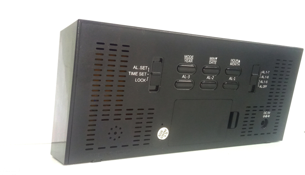 Часы зеркальные LED MIRROR DS-3628L/4 Green