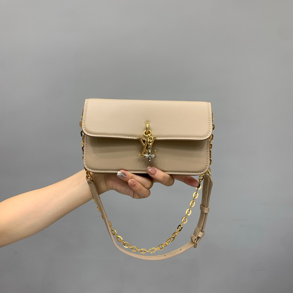 Louis Vuitton Wallet On Chain LV Bloom