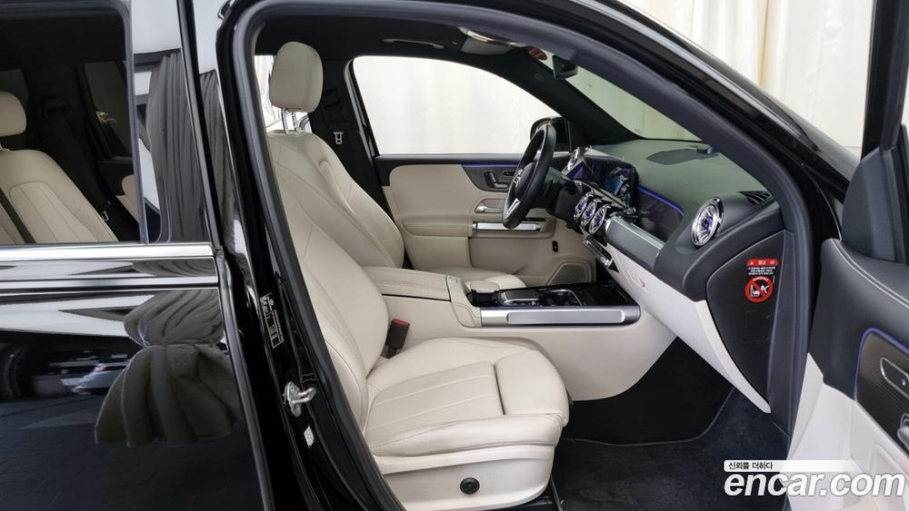 Mercedes-Benz GLB-Class X247 GLB220 (08.2021)