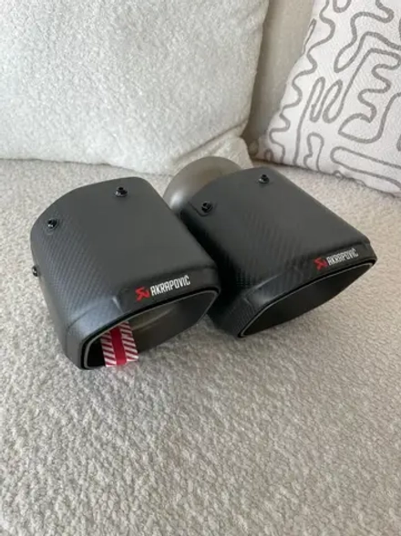 Оригинальные выхлопные насадки Akrapovic для BMW M5 G90 2024+ БМВ