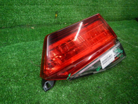 Фонарь левый внутренний Toyota Camry 7 XV50 14-18