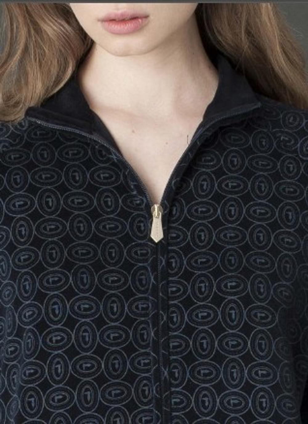 Костюм Trussardi черный Италия  фрагмент