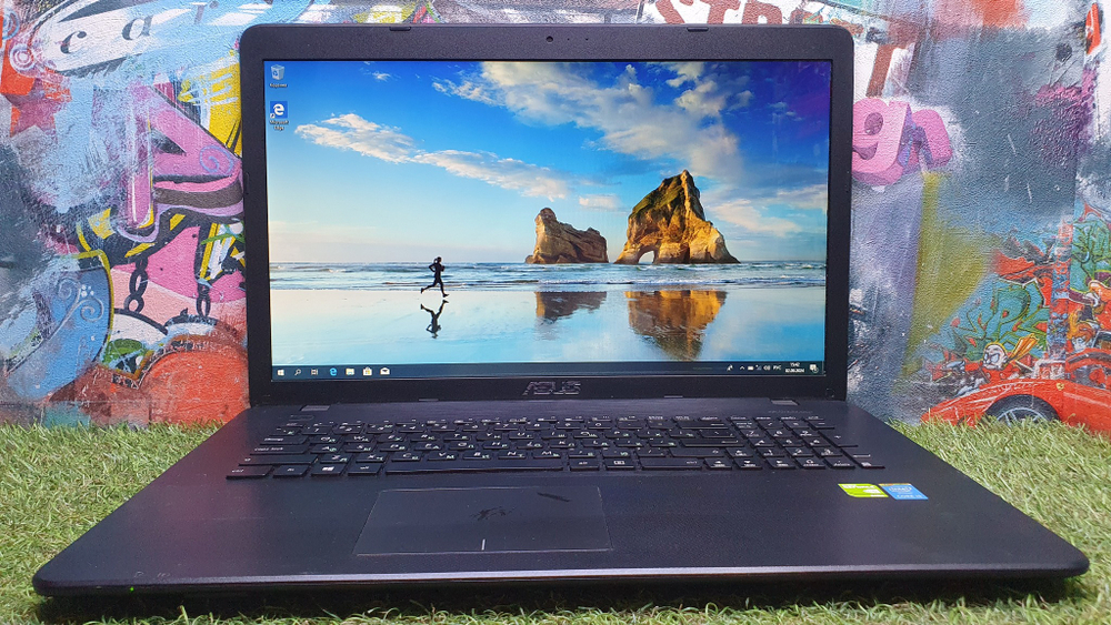 Ноутбук ASUS i5-5/4Gb/ 940M  2Gb