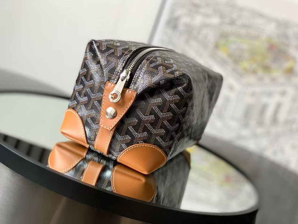 Несессер Goyard