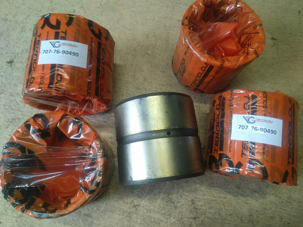 Втулка 707-76-90490