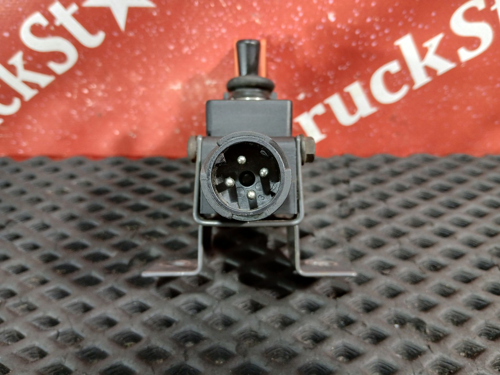 Выключатель массы