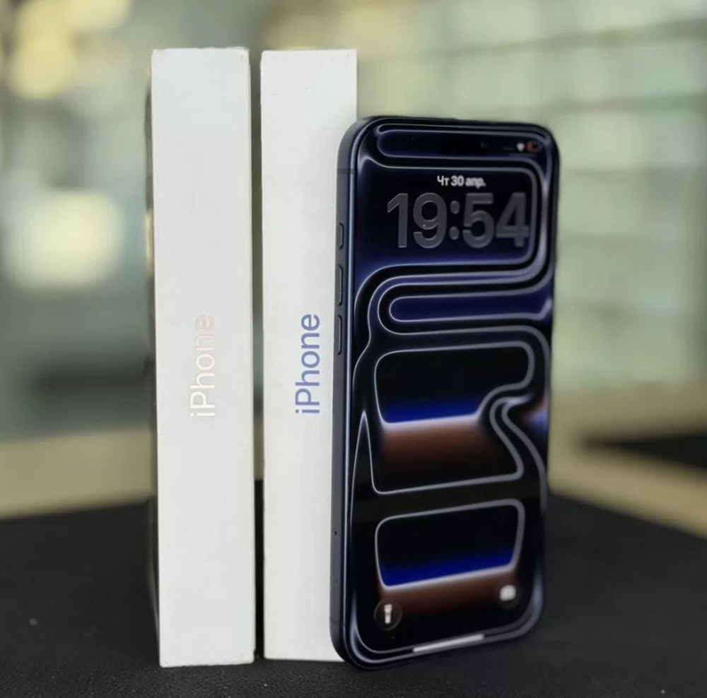 iPhone 17 Pro Max 256 ГБ, SIM + eSIM, б/у