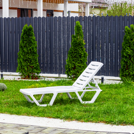 Шезлонг пластиковый "Атлант". Цвет: Белый