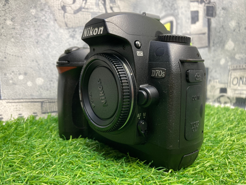Nikon D70s