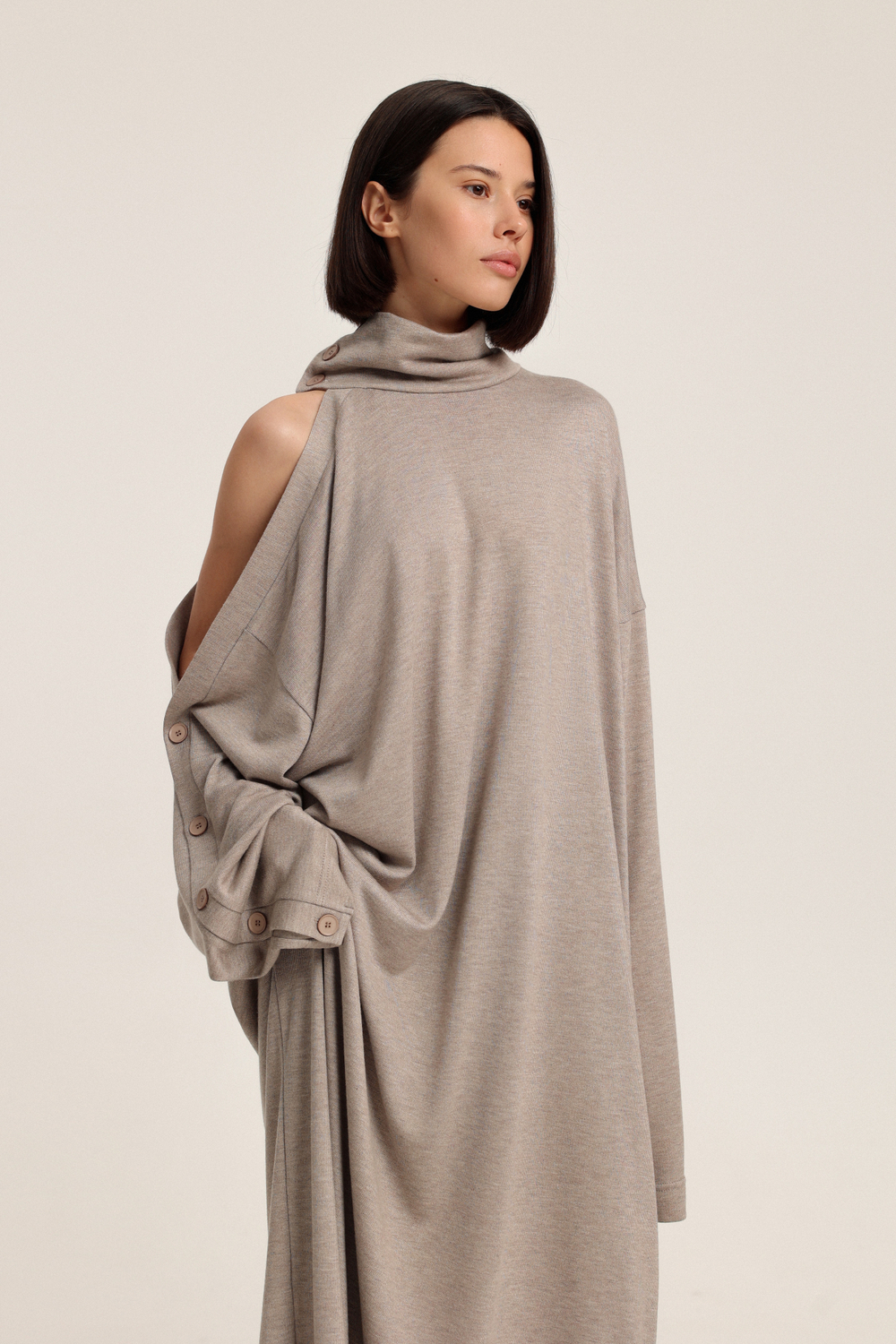 Платье трикотажное на пуговицах