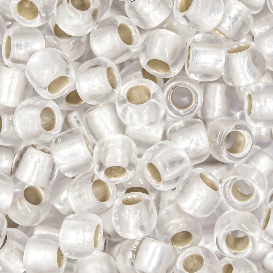 Японский бисер TOHO Round 6/0 (№21F), с внутренним серебрением, прозрачный матовый