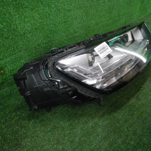 Фара правая Audi Q7 2 (2015-2019) LED
