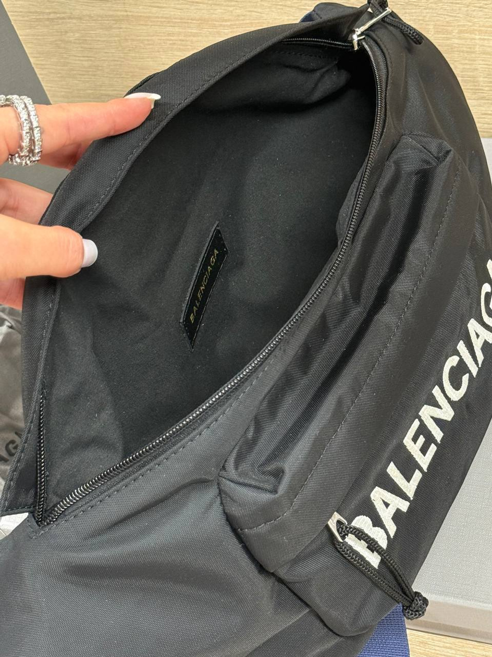 Сумка поясная Balenciaga
