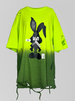 Футболка A02 удлиненная с градиентом, прорезями и принтом посередине