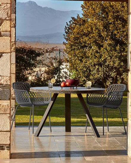 Стул-кресло Quinn темно-серый Испания La Forma