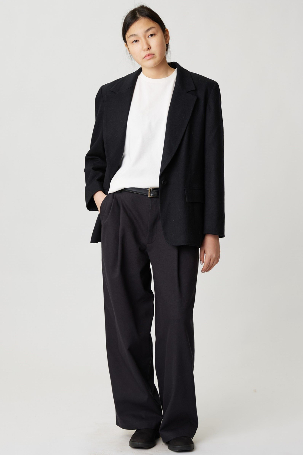 Брюки мужские со складками из черной джинсы