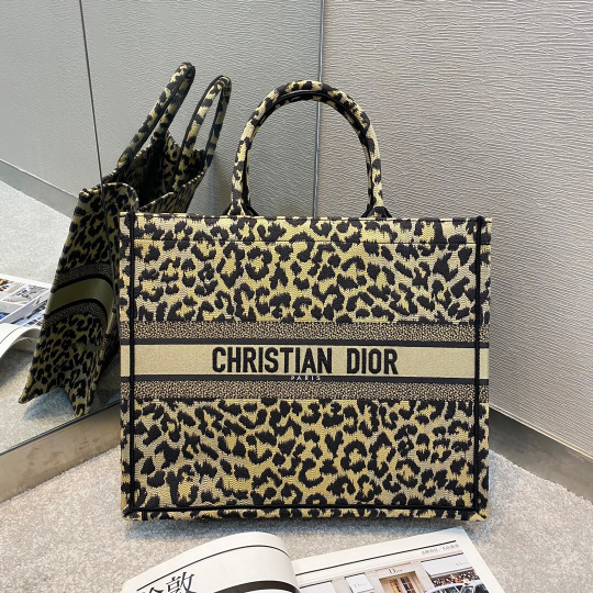 Christian Dior Book Tote 42 cm