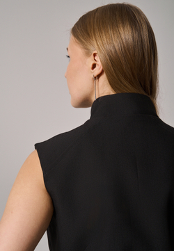 Жилет на молнии черный