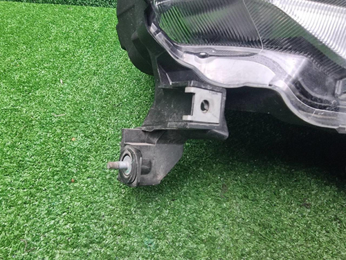 Фара правая Nissan X-Trail 2 Т31 (10-15) ксенон