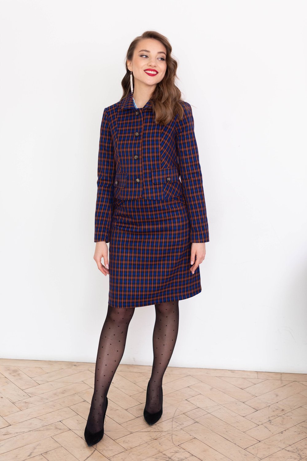 Жакет в темно-синюю клетку  из вискозы
